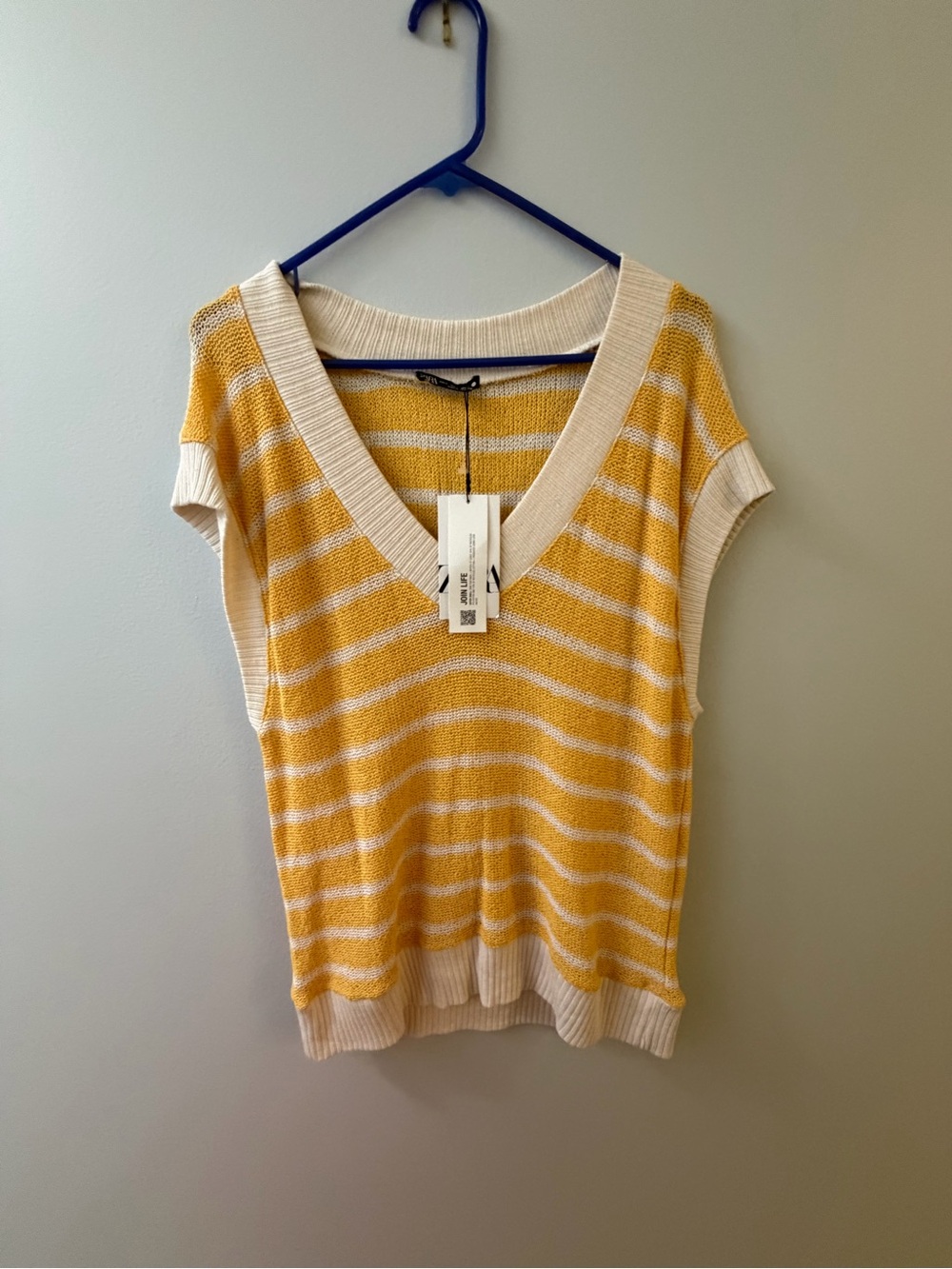 Zara Yellow & Cream Striped V-Neck Short Sleeve Sweater